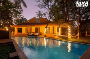 Eden's Estate by StayVista - Featuring cozy rooms with a private pool, and modern interiors for a delightful stay